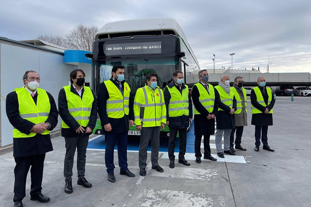 La Comunidad de Madrid pone en marcha el primer autobús impulsado con hidrógeno en la región