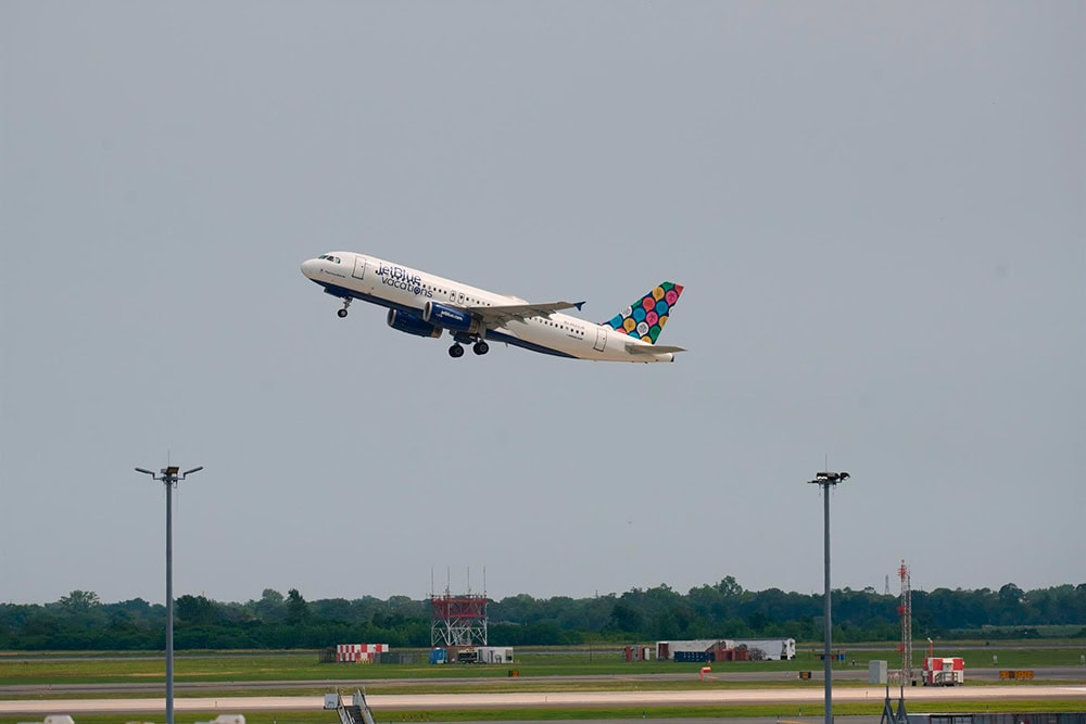 EEUU pide a las empresas de telecomunicaciones aplazar el lanzamiento del 5G por riesgos para la aviación