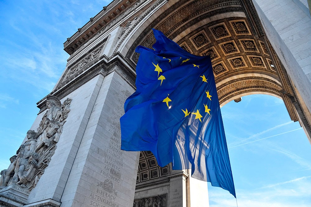 Francia asume la presidencia de la UE con ambición y polémica