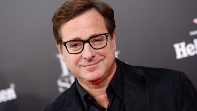 Encontrado sin vida en un hotel el actor de 'Padres Forzosos', Bob Saget