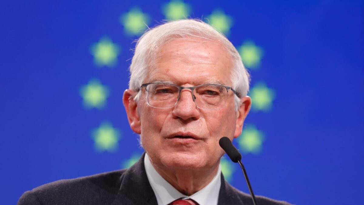 Borrell asegura que «ha empezado el bombardeo en algunas partes de la frontera» del este de Ucrania