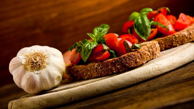 Lo que deben incluir tus cenas si quieres adelgazar: ideas y alimentos clave