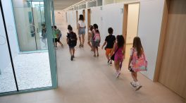 Gobierno y autonomías defienden una 'vuelta al cole' presencial el 10 de enero