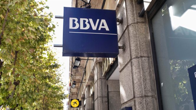 BBVA emula al Santander y pone en alquiler 354 sucursales cerradas tras el ERE