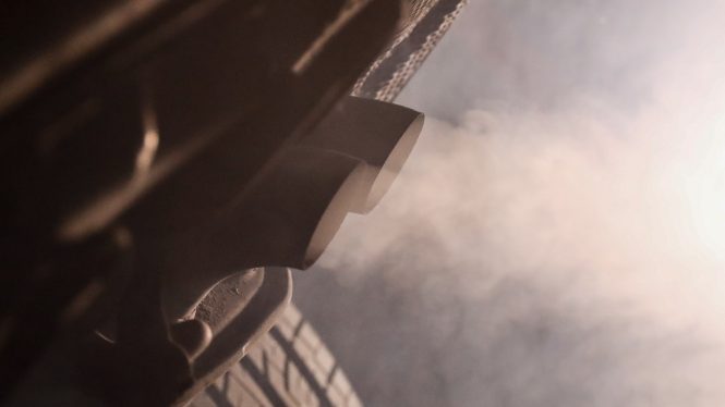 La UE debate elevar a un 25% la obligación de reducir las emisiones de los coches para 2025