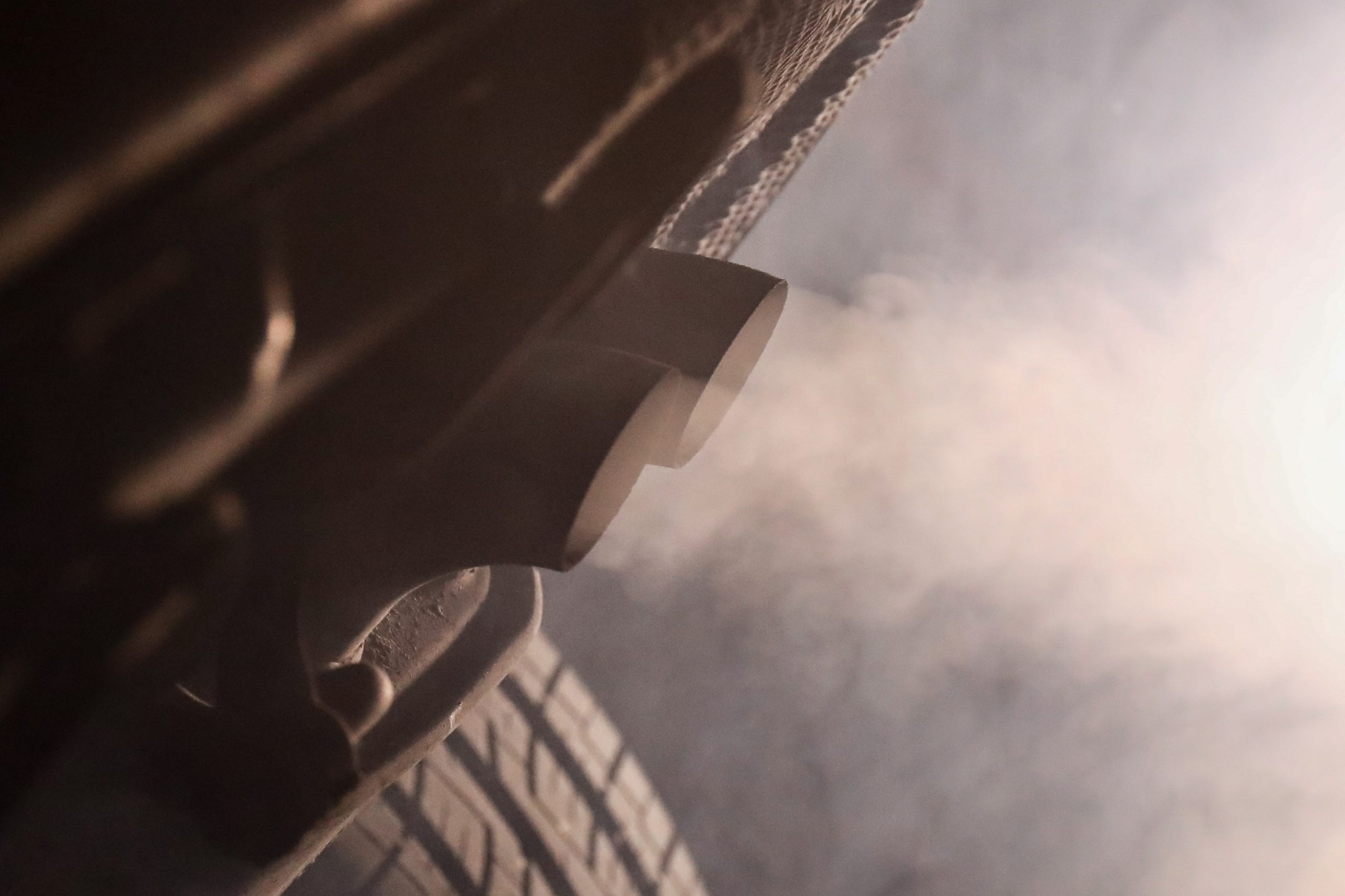 La UE debate elevar a un 25% la obligación de reducir las emisiones de los coches para 2025