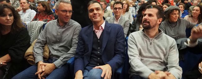 Sánchez intensifica su presencia en la recta final de la campaña alentado por un supuesto «pinchazo del PP»