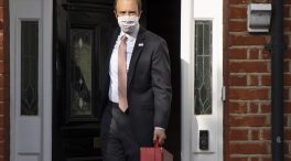 El exasesor de Johnson que le acusa de mentir testificará sobre las fiestas de Downing Street