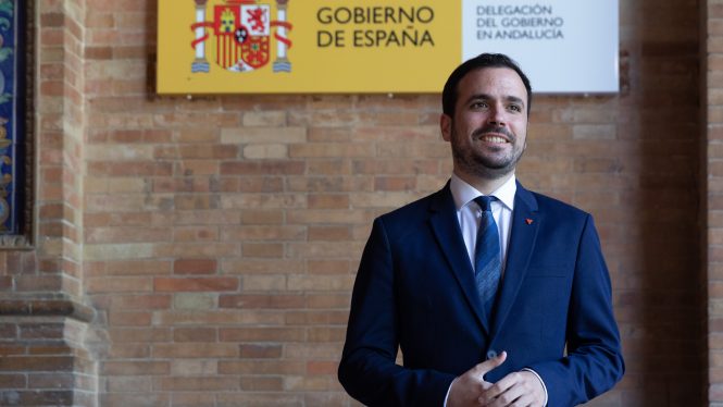 El chuletón «imbatible» de Sánchez y otras nueve polémicas de Alberto Garzón