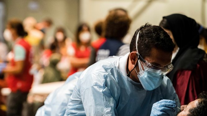 España registra un leve descenso de la incidencia y la presión hospitalaria