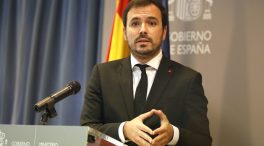 Garzón nunca mira arriba cuando habla