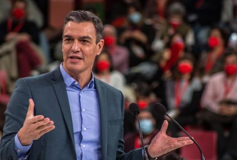 El 'plan E' de Sánchez: los fondos europeos van a túneles, reparar autovías y redactar informes