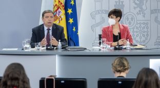 El Gobierno da la razón a Planas frente a Garzón