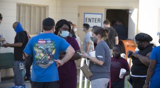 EEUU registra más de un millón de contagios por COVID-19 en un día