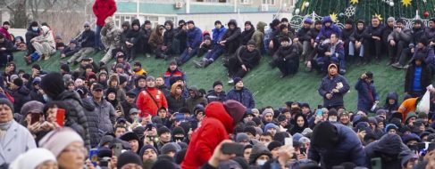 El presidente de Kazajistán ordena disparar a matar «sin avisar» en las protestas