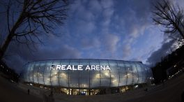 Atacan el autobús del Atlético de Madrid a su llega al estadio de Anoeta