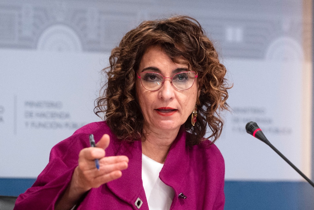 Hacienda recauda 1.600 millones menos por la rebaja fiscal de la luz