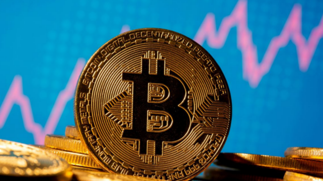 El bitcoin se desploma: un 25% en lo que va de enero y un 50% desde su máximo histórico