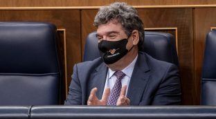 El déficit de la Seguridad Social sube 266 euros por trabajador en un año