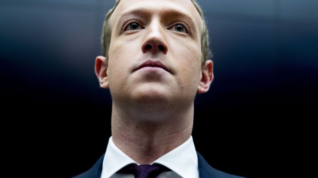 Un usuario de Facebook demanda a Mark Zuckerberg por "vulnerar su libertad de expresión" al hablar del covid