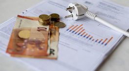 El precio de la luz cae este viernes un 3,4%, hasta los 224,59 euros/MWh