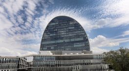 BBVA se lanza a comprar bancos digitales tras perder 158 millones con el británico Atom