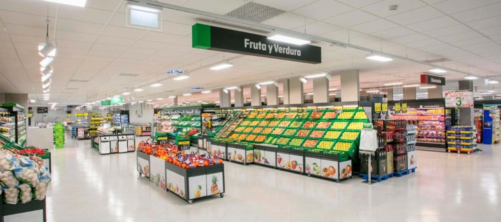 Alcampo y Carrefour alcanzarían la mitad de la cuota de Mercadona si culminan su fusión