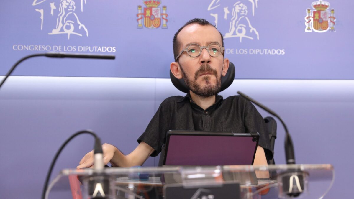 Echenique señala al juez por absolver al periodista en el caso de los hijos de Iglesias y Montero