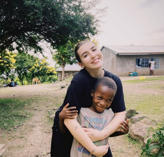 Alba pasará un mes en África ayudando en un orfanato. @albadiazmartin