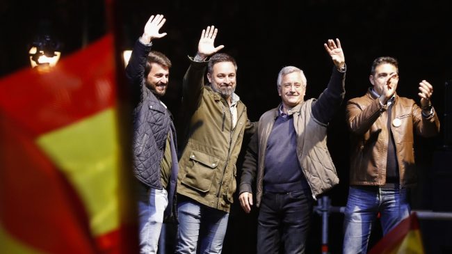 Pase lo que pase, Vox gana en Castilla y León