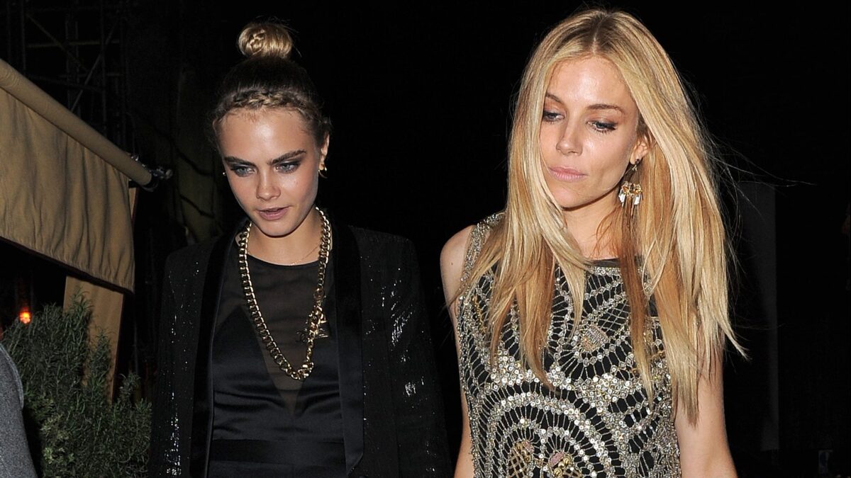 Cara Delevingne y Sienna Miller, pilladas besándose en un bar de Nueva York