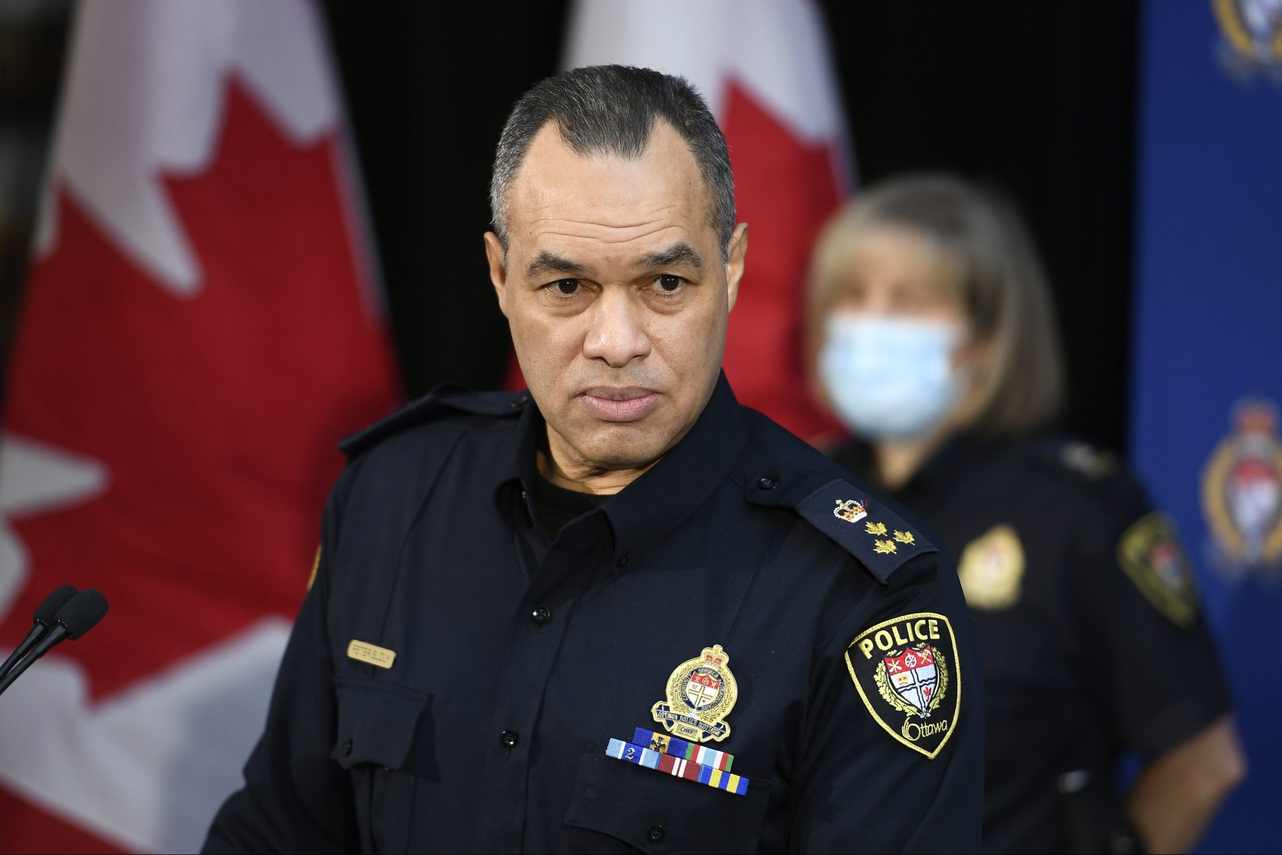 El jefe de la Policía de Ottawa dimite tras las críticas por la gestión de las protestas