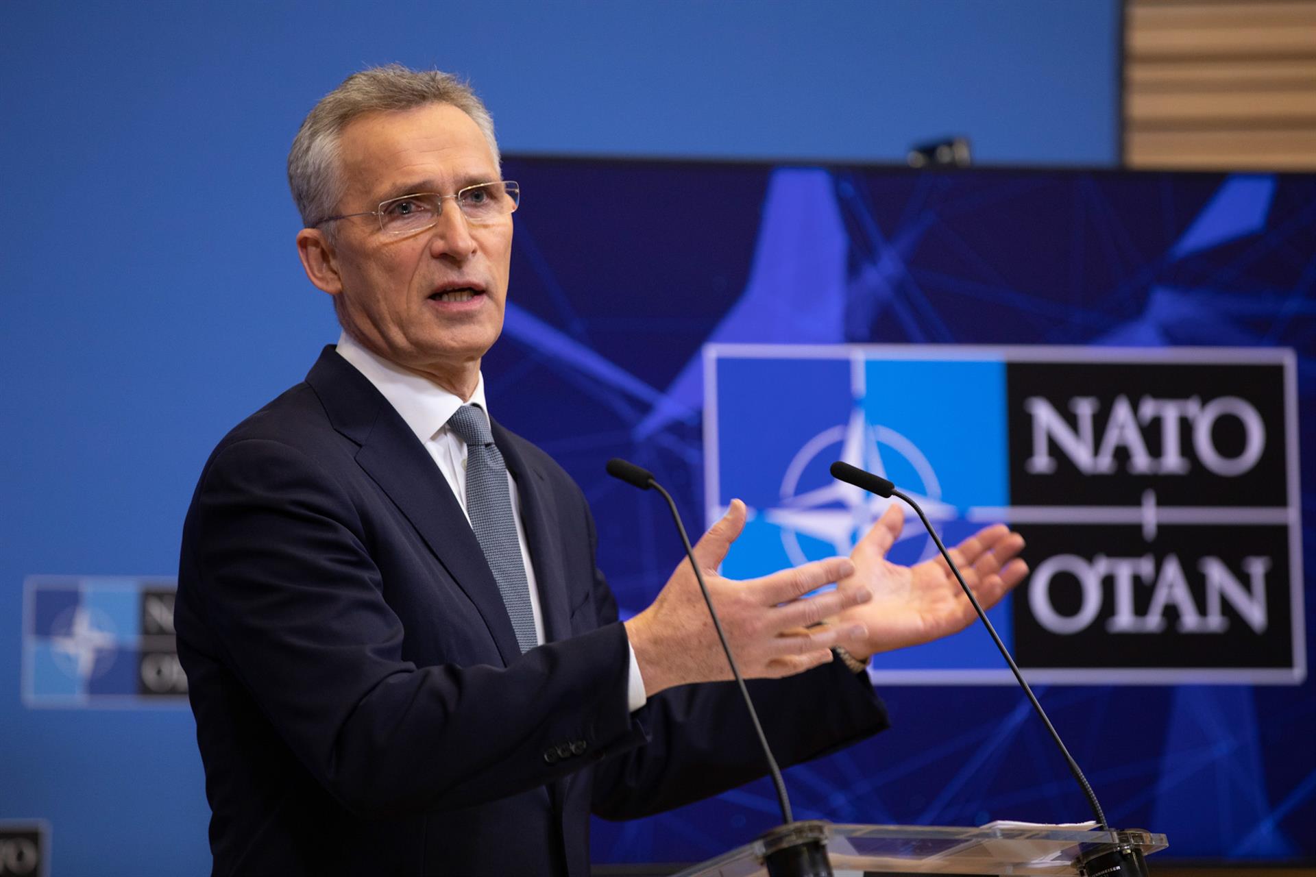 La OTAN enviará nuevos grupos de combate al este de Europa en plena tensión con Rusia