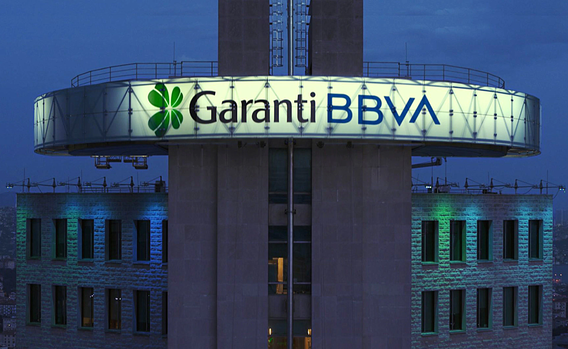 BBVA hace otro cambio en la dirección de su filial turca en plena alerta sobre su futuro