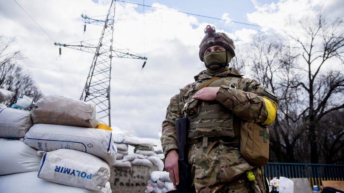 La Unión Europea dará a Ucrania armas letales y munición por valor de 450 millones