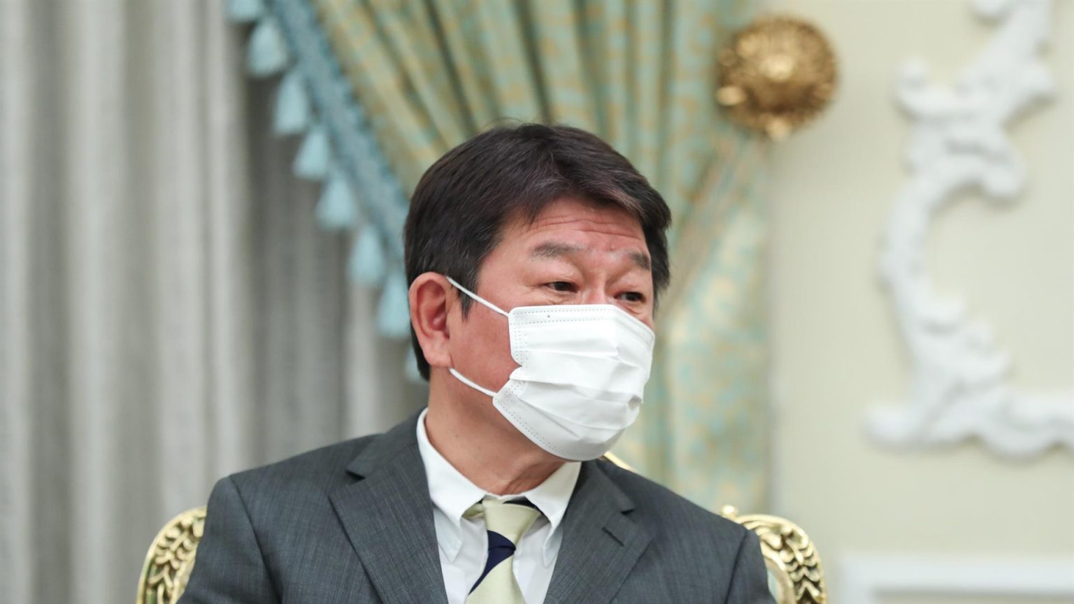 Japón anuncia que evacuará a la mayor parte del personal de su Embajada en Ucrania