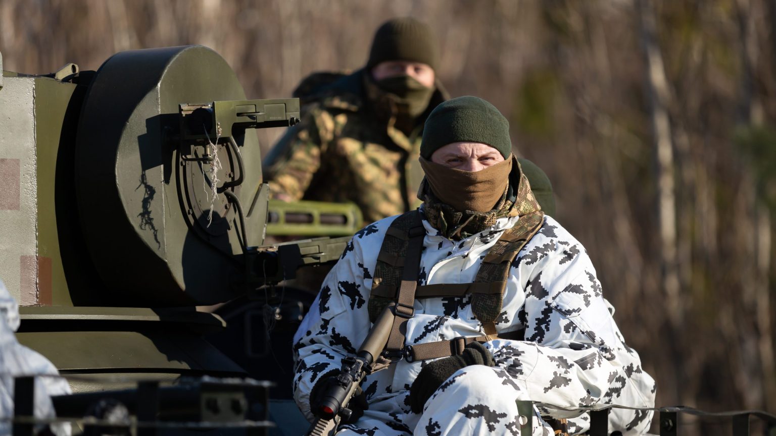 Ucrania cifra en 2.800 los efectivos rusos muertos en el segundo día de la invasión