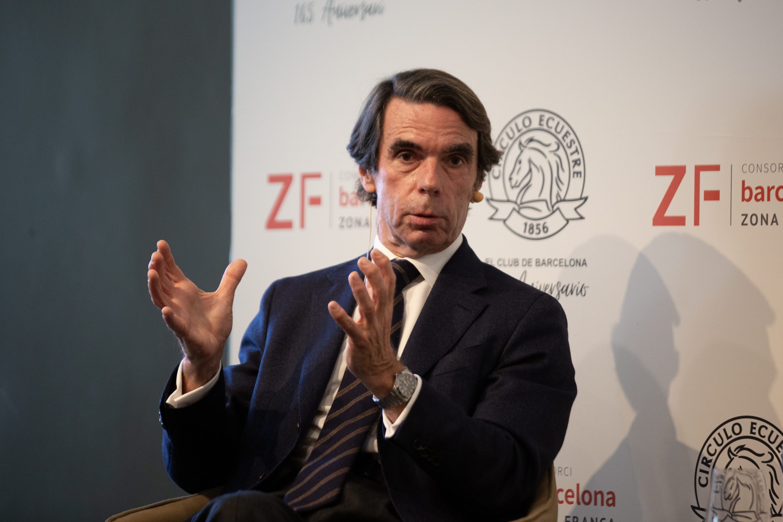Aznar afirma que la situación del PP es peor que la de Ucrania: «Allí no hay armamento nuclear»
