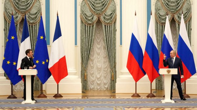 Rusia apremia a la OTAN a aceptar sus exigencias de seguridad tras el encuentro con Macron