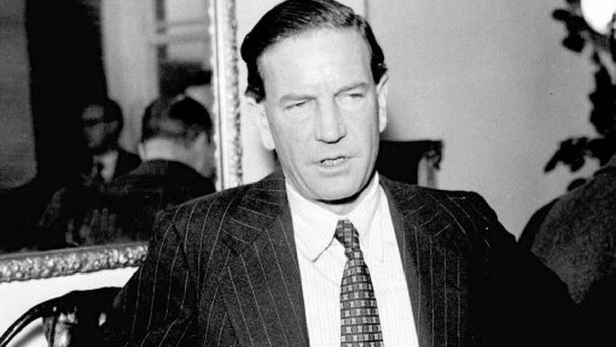 Philby, el espía borrachín, mujeriego y mentiroso que estuvo a punto de matar a Franco