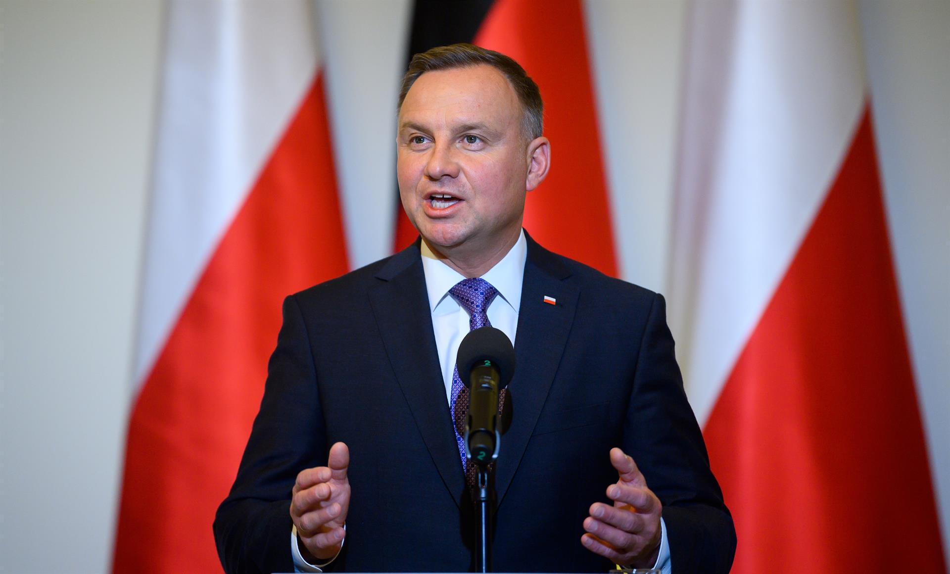 Bruselas retiene 15 millones de los fondos europeos a Polonia por el impago de una multa