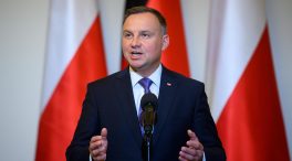 Bruselas retiene 15 millones de los fondos europeos a Polonia por el impago de una multa