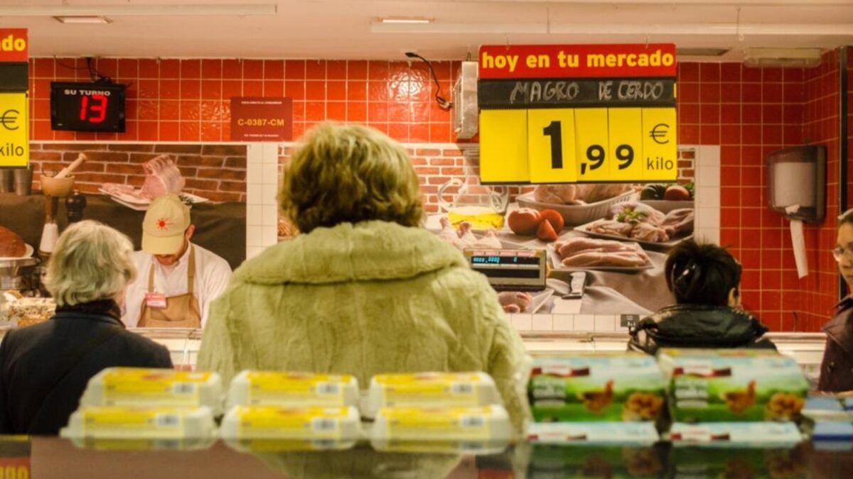 El IPC se modera hasta el 6,1% en enero, menos de lo esperado, por la luz, alimentos y turismo