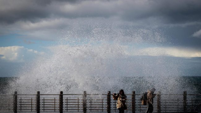 Vuelven las lluvias al norte de la Península y cinco provincias estarán en alerta por viento
