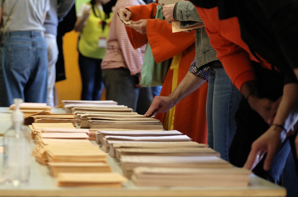 Abren los colegios electorales en Castilla y León con 2.094.490 personas llamadas a votar