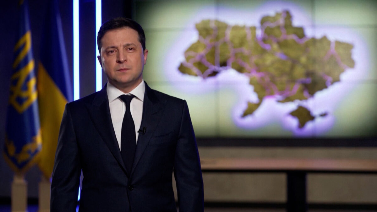 Zelenski acusa a Rusia de violar la integridad territorial de Ucrania y le advierte: “No tememos a nada ni a nadie”