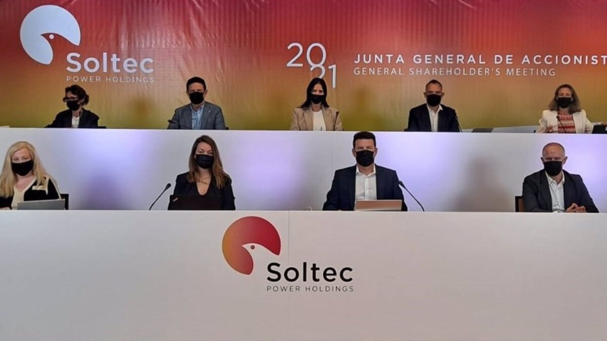 Soltec reduce más de la mitad sus pérdidas hasta los 1,2 millones