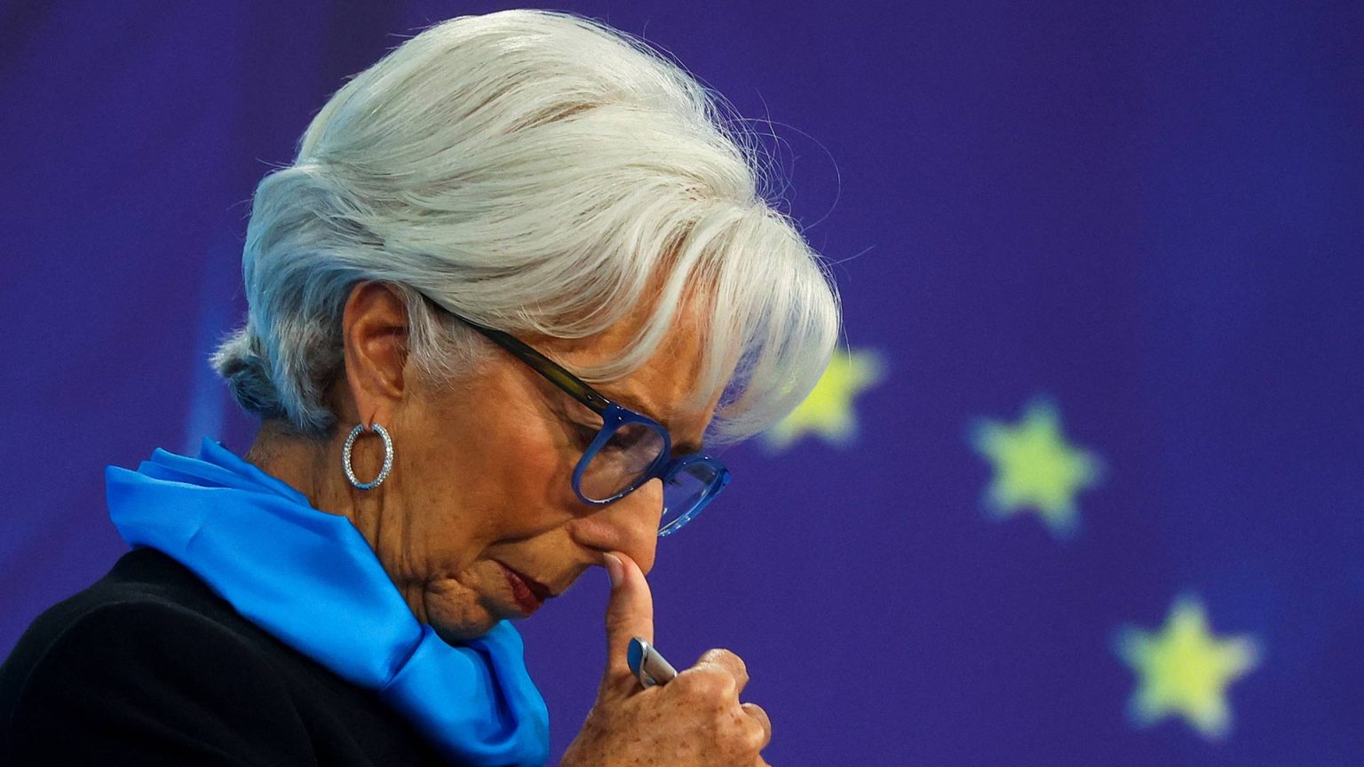 Lagarde anuncia el final de la barra libre