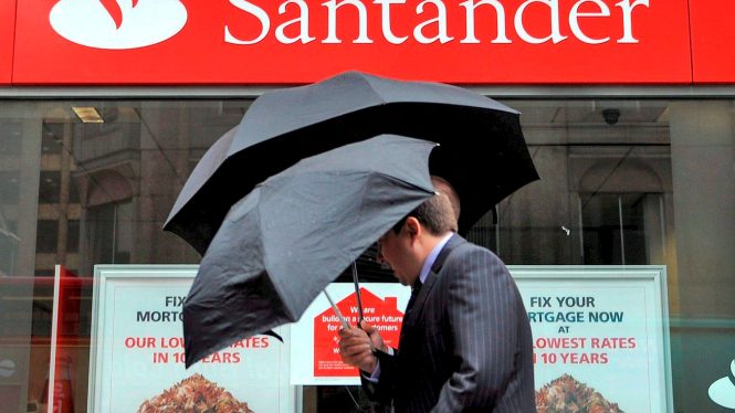 El Santander sigue a BBVA y ofrecerá en otoño criptomonedas por primera vez a sus clientes