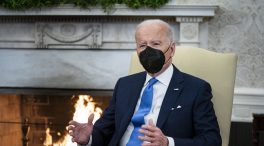 Biden aconseja a los estadounidenses en Ucrania que abandonen el país